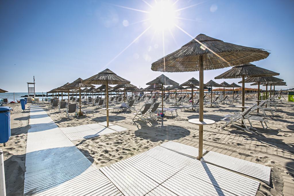 Montesilvano Marina Sea Lion Hotel מראה חיצוני תמונה